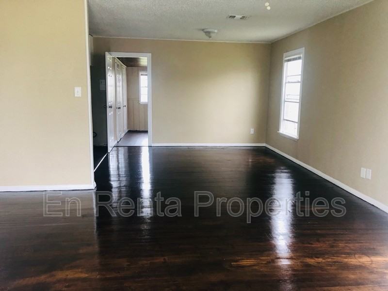 6037 Graham St - Photo 2 of 12
