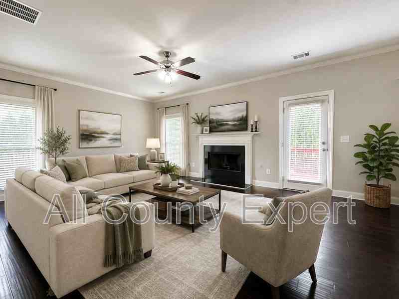1674 Fairview Dr - Photo 3 of 30