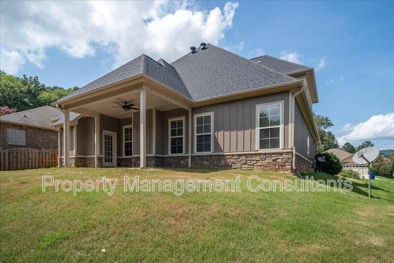 2903 Magnolia Park Dr Se - Photo 4 of 33