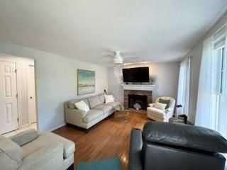8 Healey Brook Dr - Photo 3 of 16