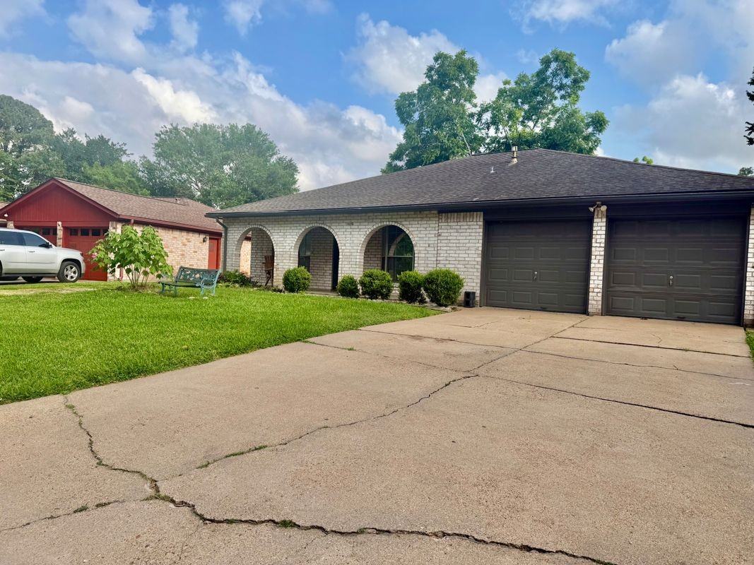 12511 Laleu Ln - Photo 2 of 3
