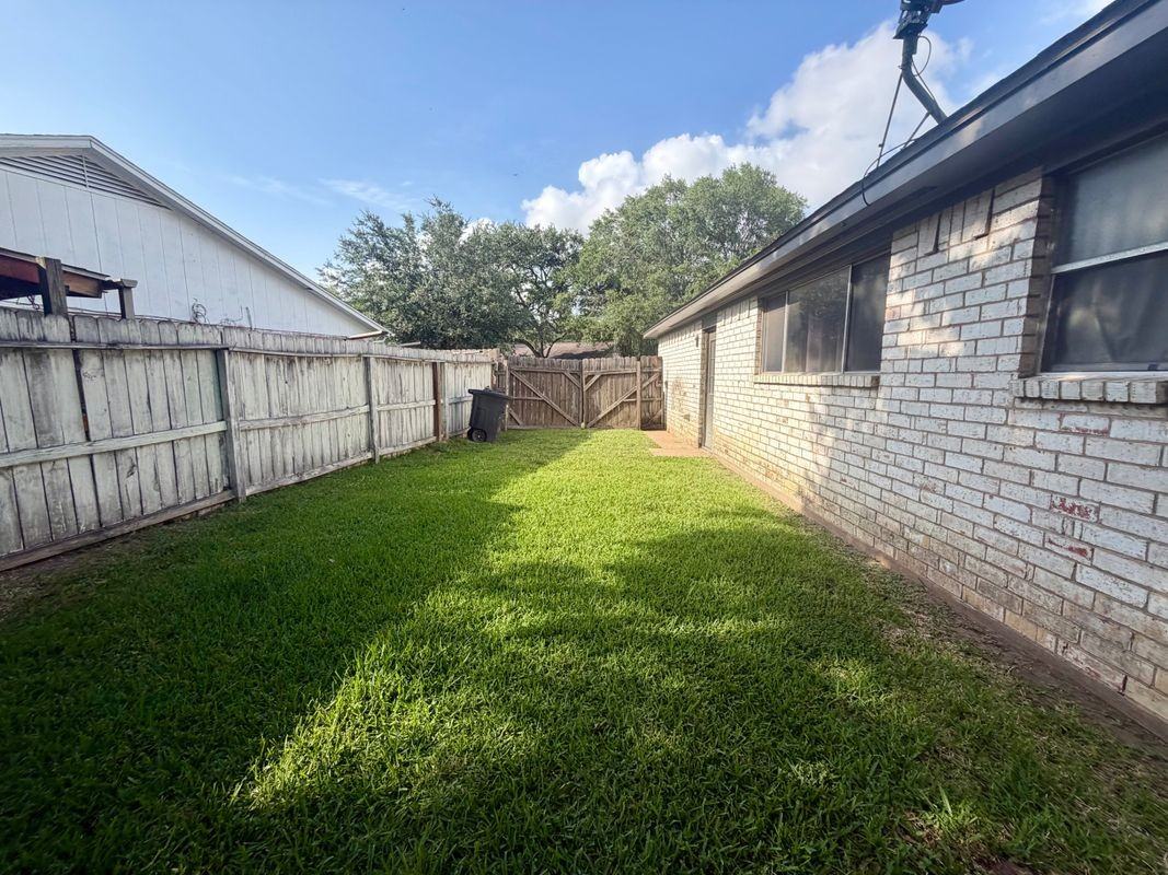 12511 Laleu Ln - Photo 3 of 3