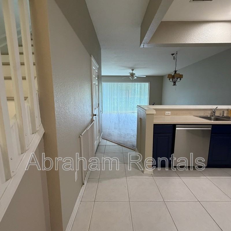 5004 Hawkstone Dr - Photo 5 of 15