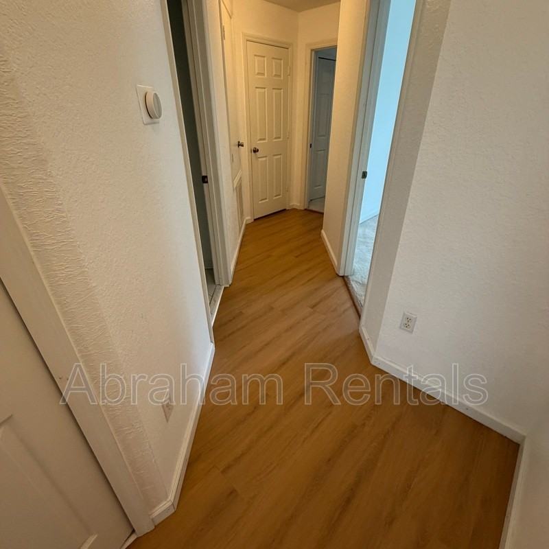 5004 Hawkstone Dr - Photo 7 of 15