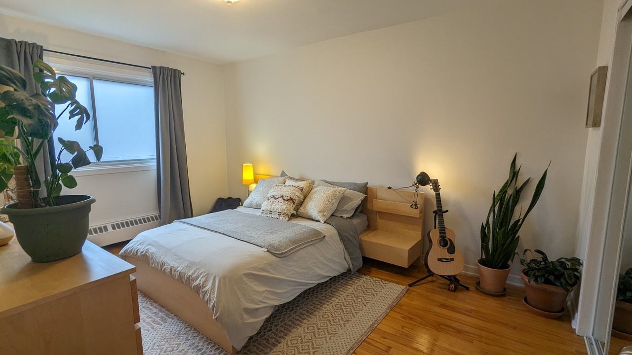 5015 18E Avenue #8 - Photo 3 of 11