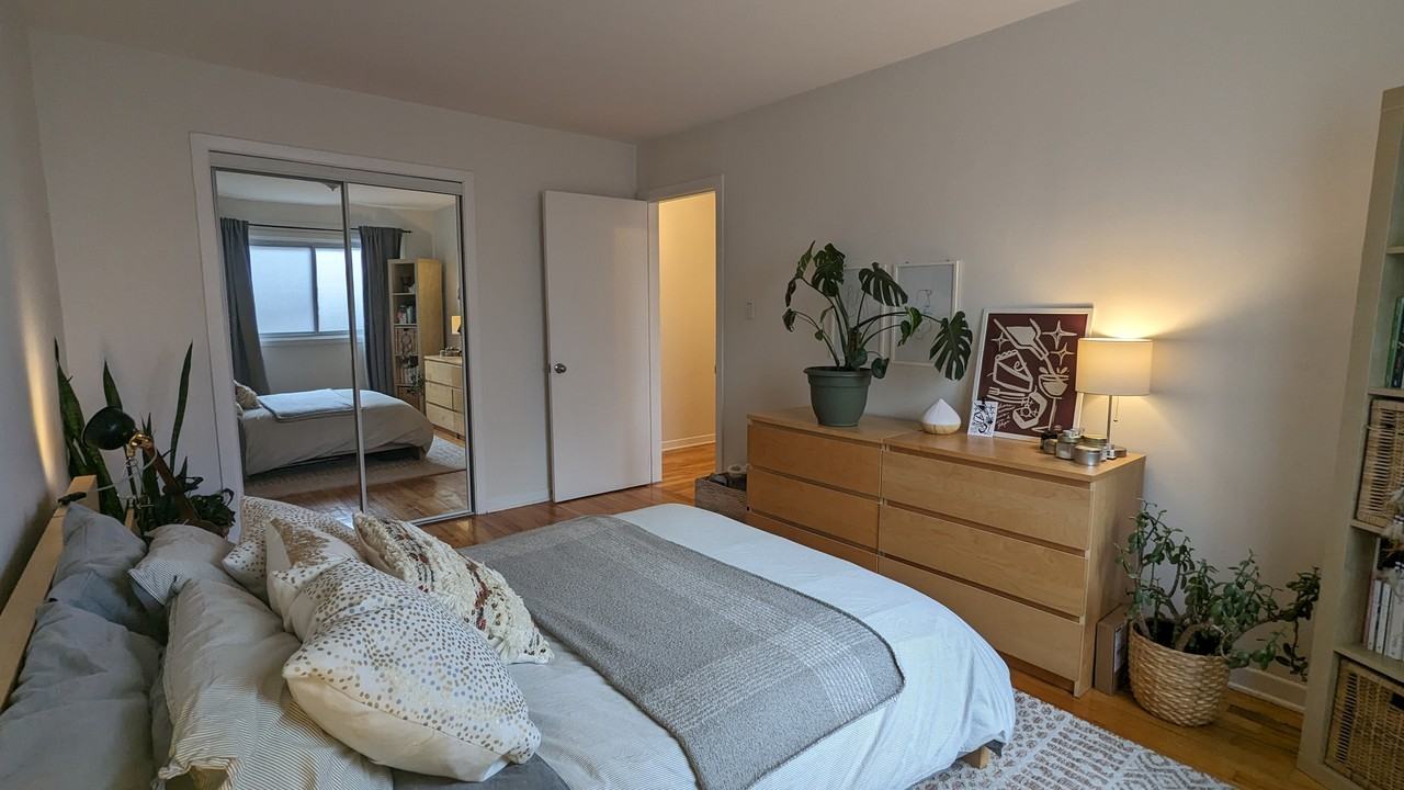 5015 18E Avenue #8 - Photo 4 of 11