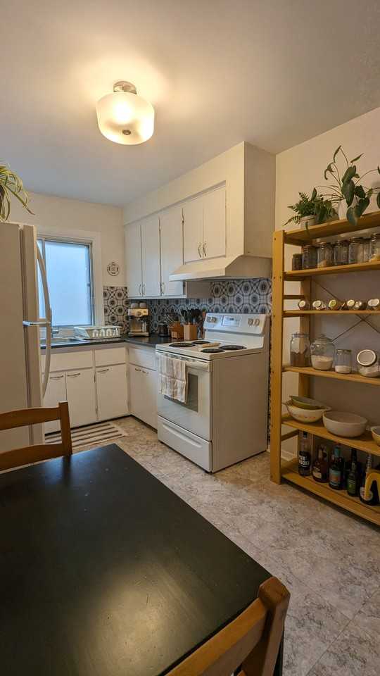 5015 18E Avenue #8 - Photo 6 of 11