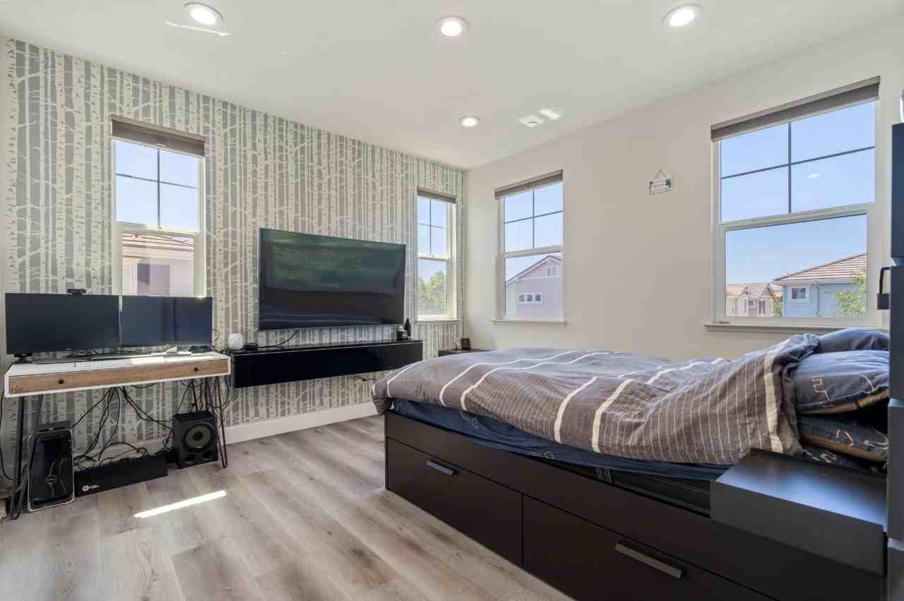 7071 N Mariposa Ct #NA - Photo 7 of 11