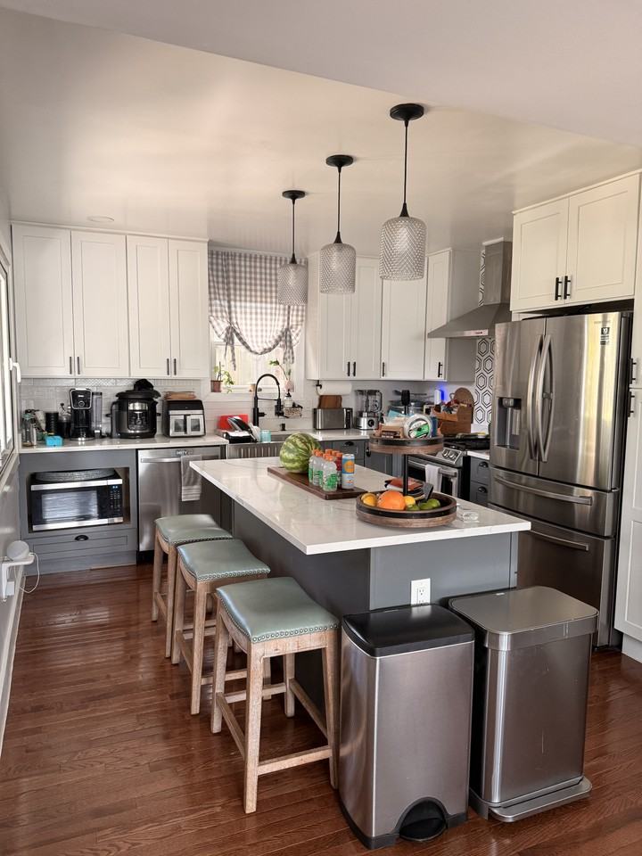 1307 Hamlin St Ne #NA - Photo 4 of 20