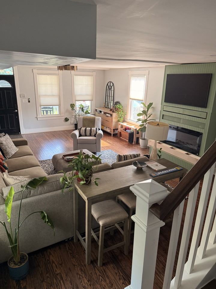 1307 Hamlin St Ne #NA - Photo 2 of 20