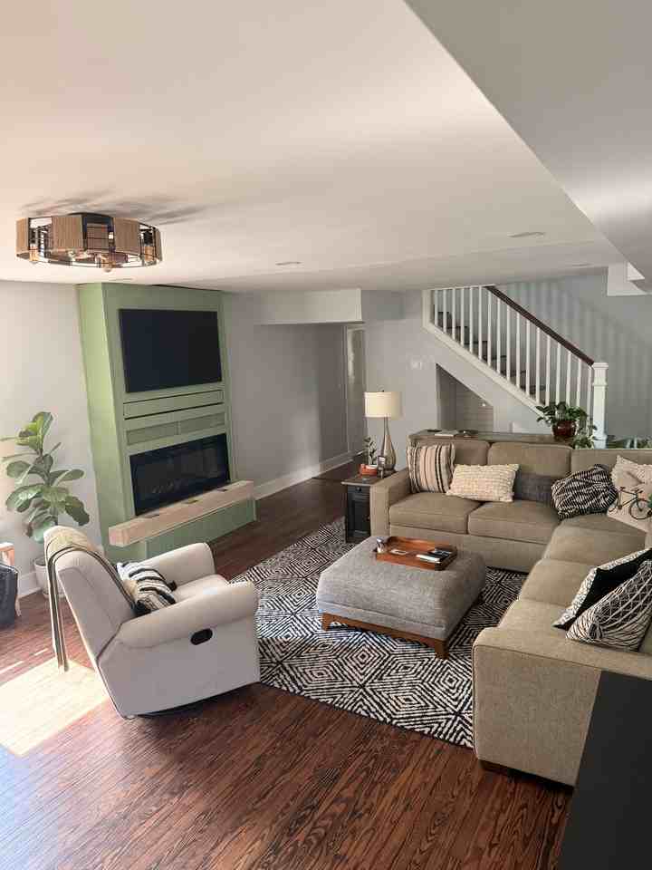1307 Hamlin St Ne #NA - Photo 3 of 20