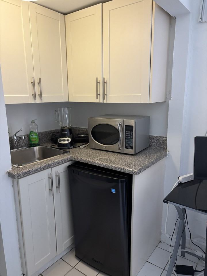 101 Spadina Road ##000 - Photo 2 of 13