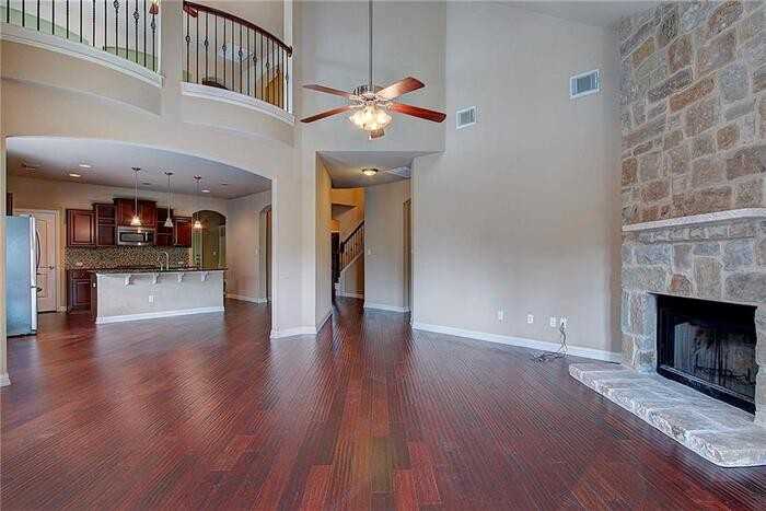 2409 Santa Clara Ln - Photo 7 of 32
