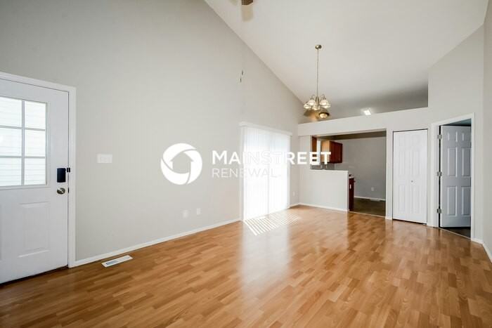 2643 Liberty Gardens Dr - Photo 3 of 16
