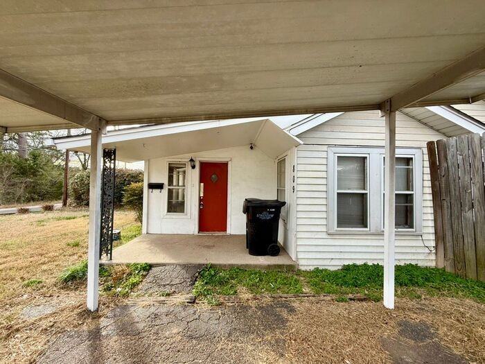 809 Jefferson St - Photo 2 of 19