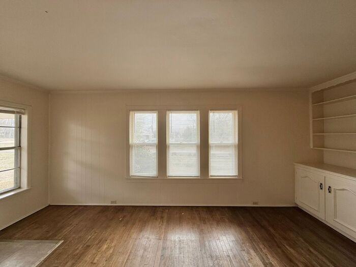 809 Jefferson St - Photo 4 of 19