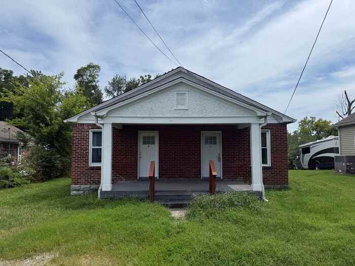 203 Morrison St #B - Photo 2 of 20
