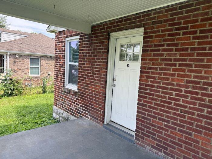 203 Morrison St #B - Photo 3 of 20