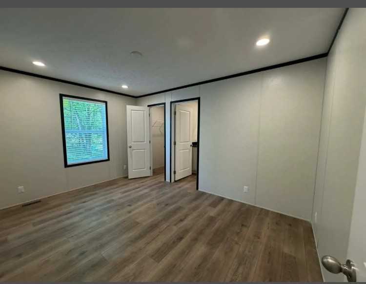 3205 Douglas Avenue - Photo 5 of 6
