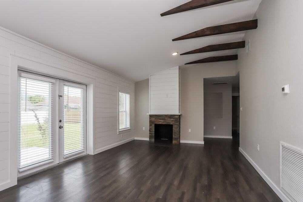 7035 62nd Way N - Photo 3 of 16