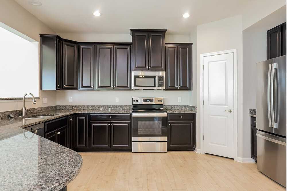 2212 Ambergate Dr - Photo 6 of 17