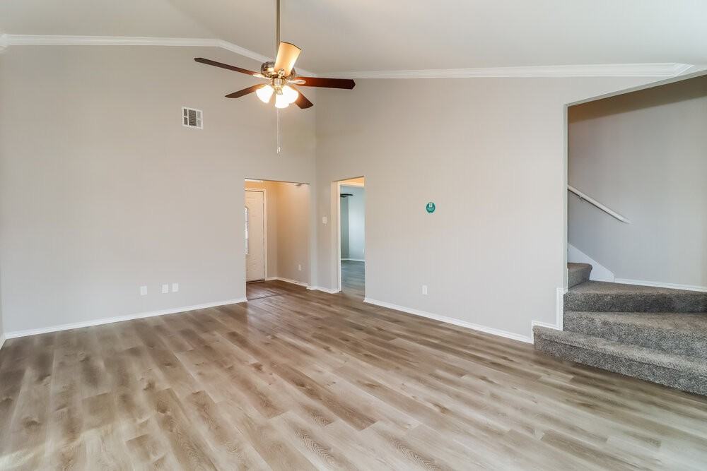 2105 Pacino Dr - Photo 5 of 17