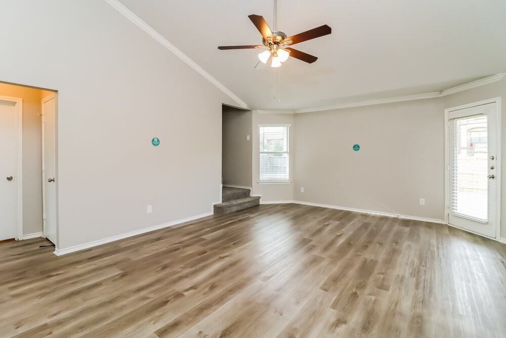 2105 Pacino Dr - Photo 6 of 17