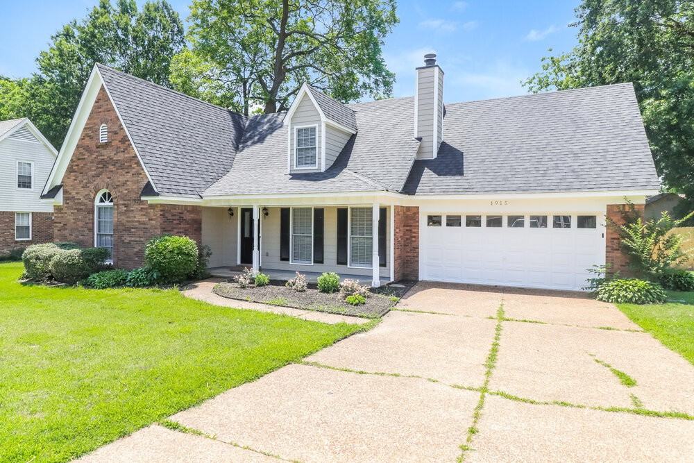 1915 Pecan Grove Dr - Photo 4 of 17