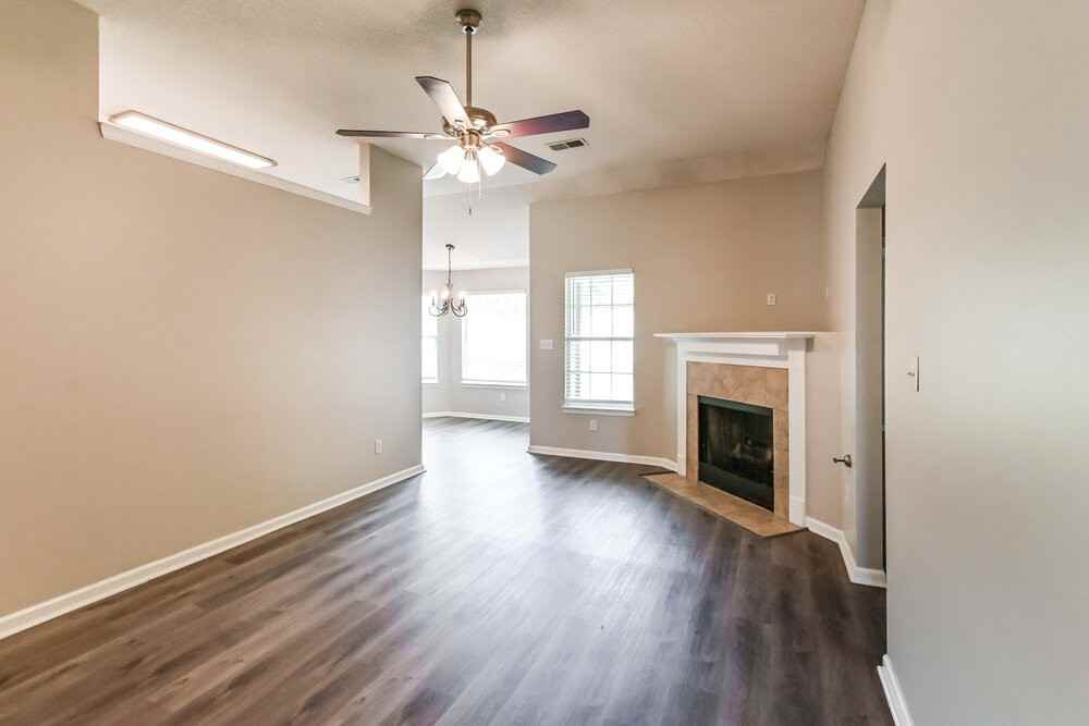 3123 Conger Ct W - Photo 3 of 16