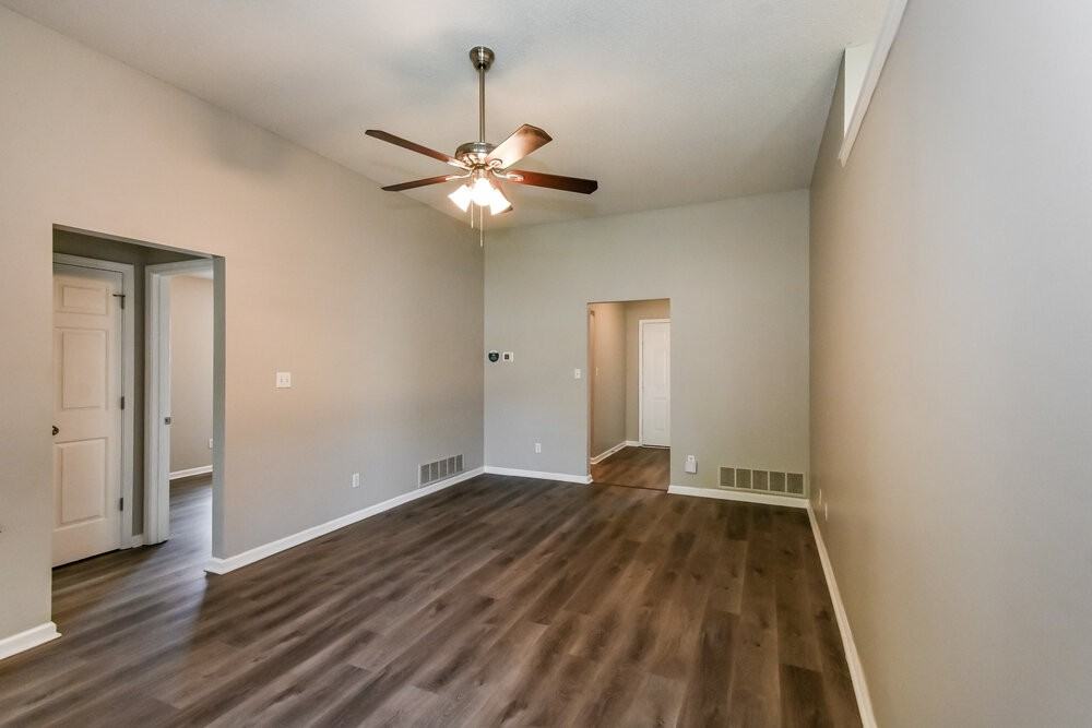 3123 Conger Ct W - Photo 4 of 16
