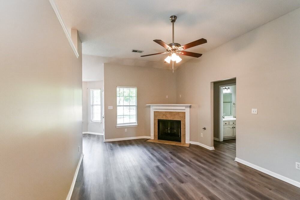 3123 Conger Ct W - Photo 5 of 16