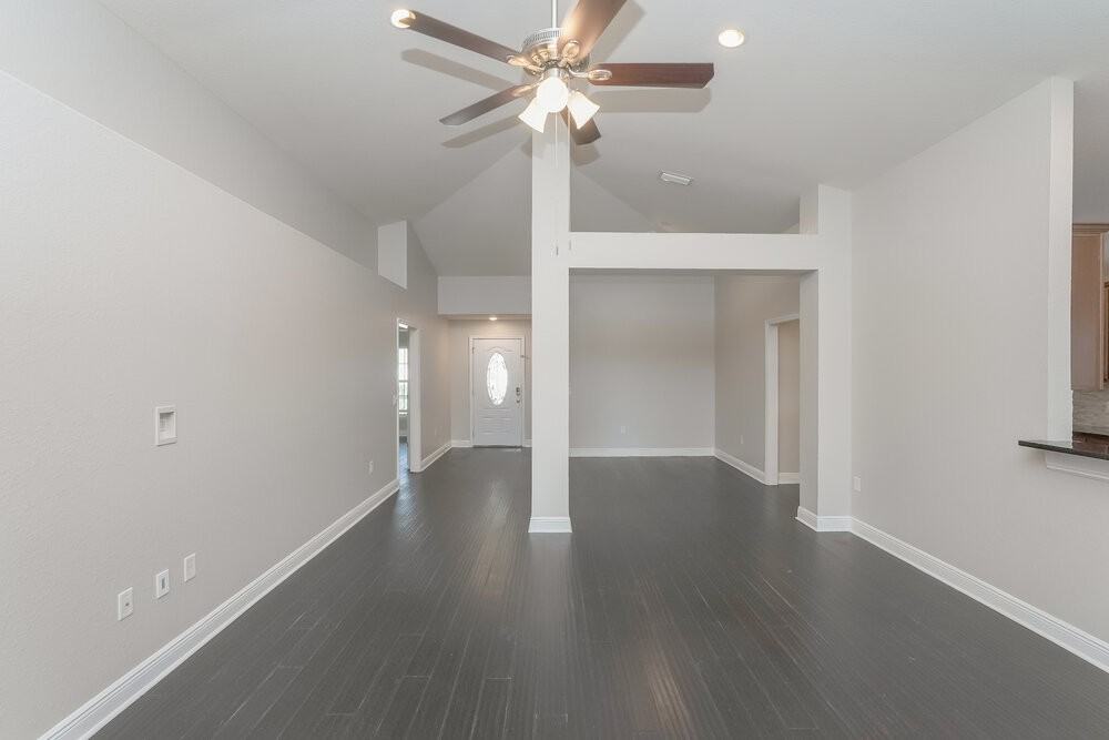 10825 Standing Stone Dr - Photo 4 of 16