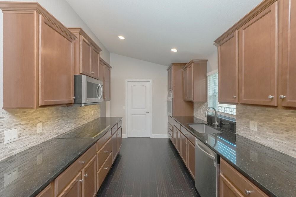 10825 Standing Stone Dr - Photo 7 of 16