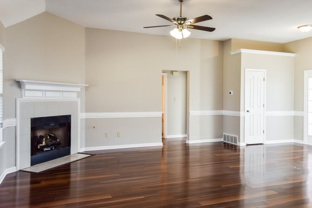 2102 Heather Rdg - Photo 5 of 17