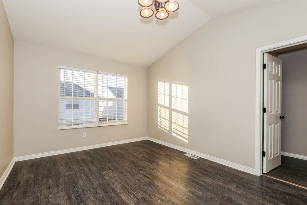 6379 Mckee Dr - Photo 5 of 17