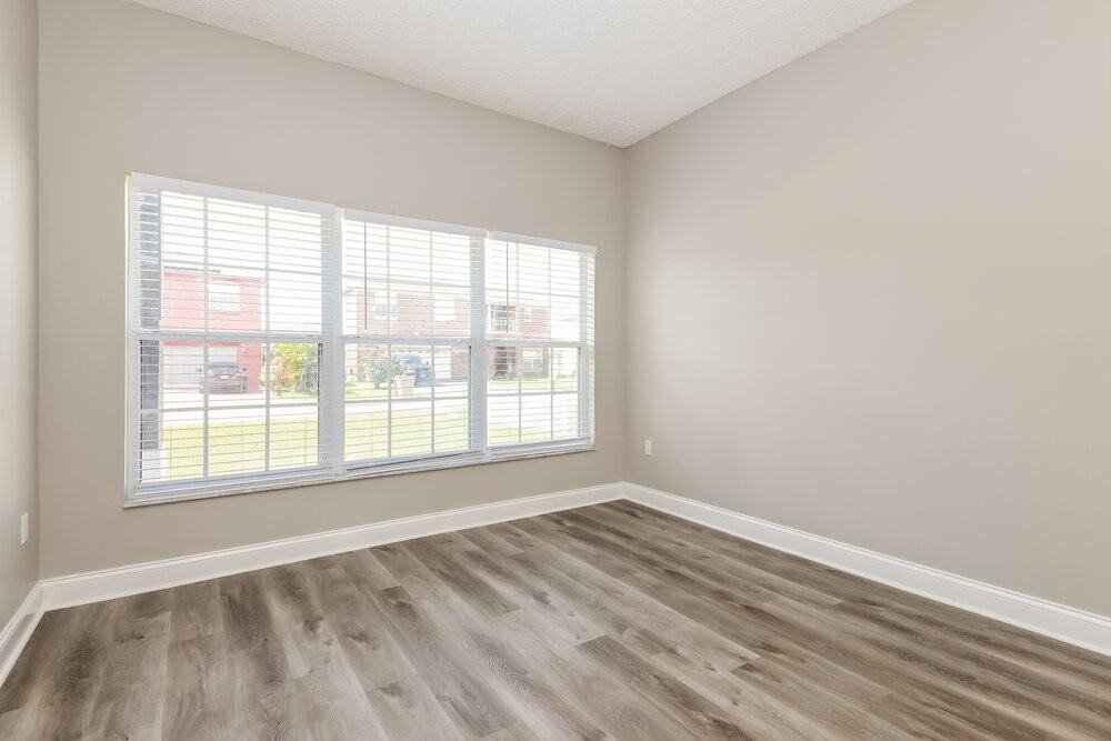 225 Beckenham Dr - Photo 4 of 17