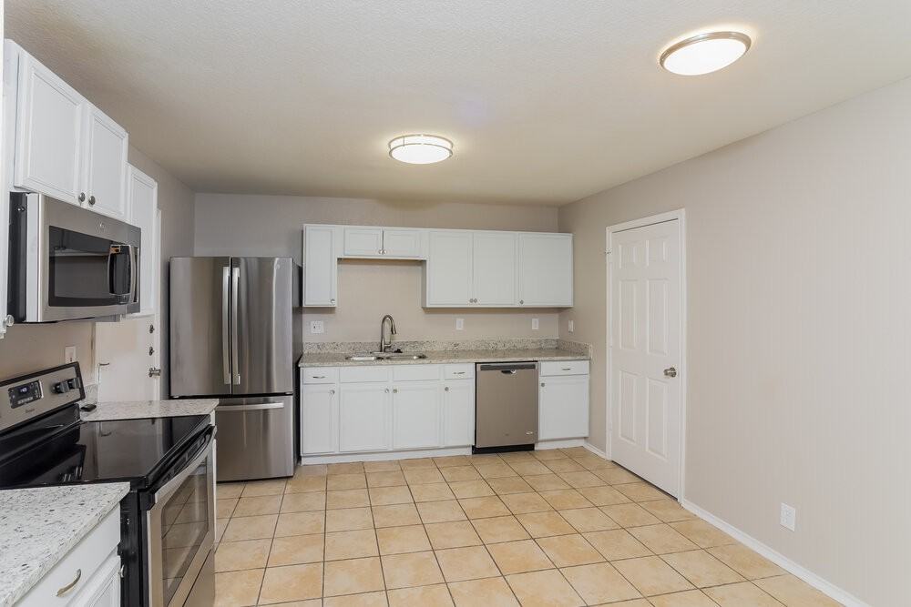 9963 Sunview Pass - Photo 7 of 16