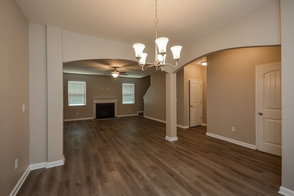 1352 Worcester Trl - Photo 7 of 17