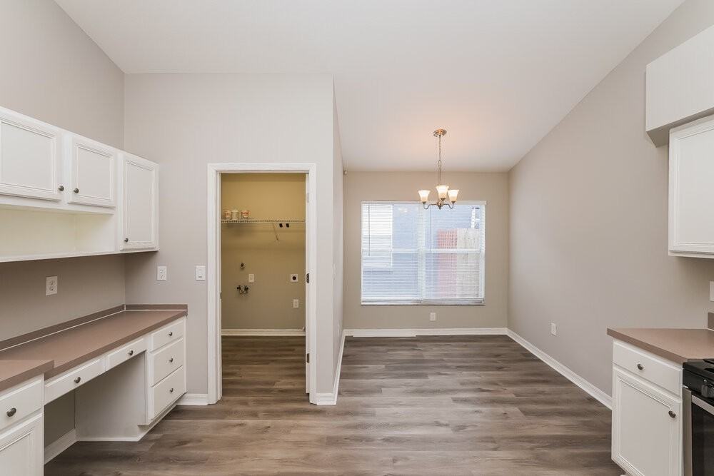 6814 Monarch Park Dr - Photo 5 of 16