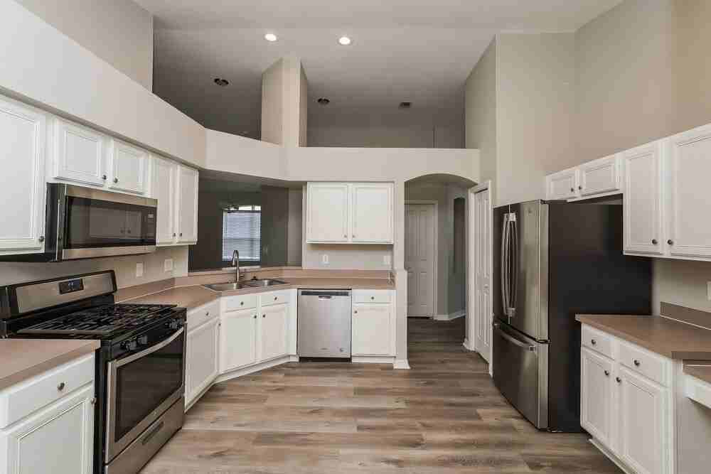 6814 Monarch Park Dr - Photo 6 of 16