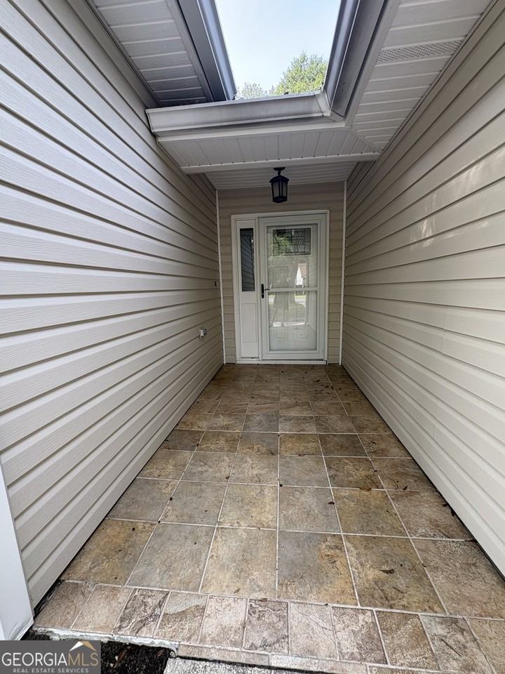 112 Boxwood Ct - Photo 2 of 16