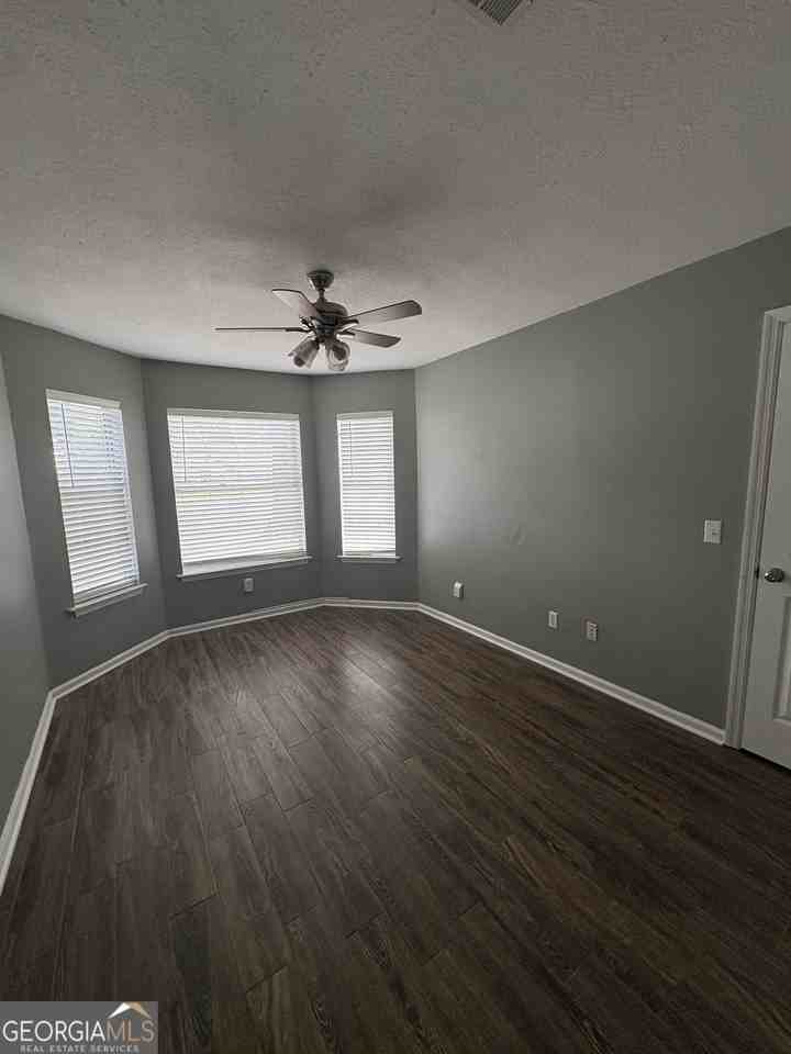 112 Boxwood Ct - Photo 4 of 16