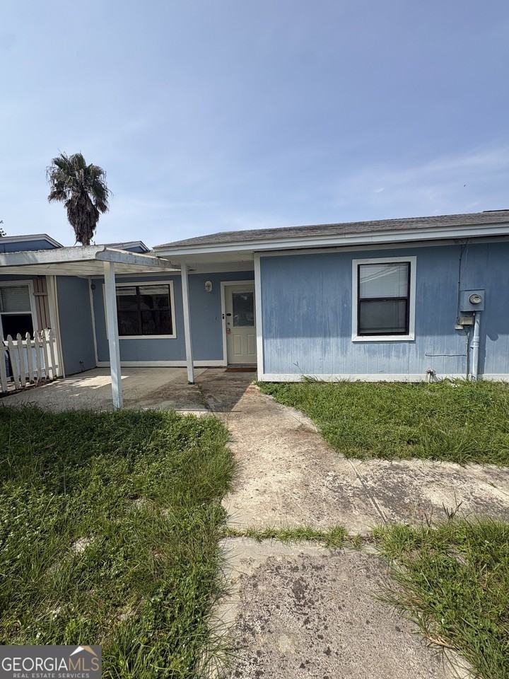 502 Chateau Cir - Photo 2 of 12