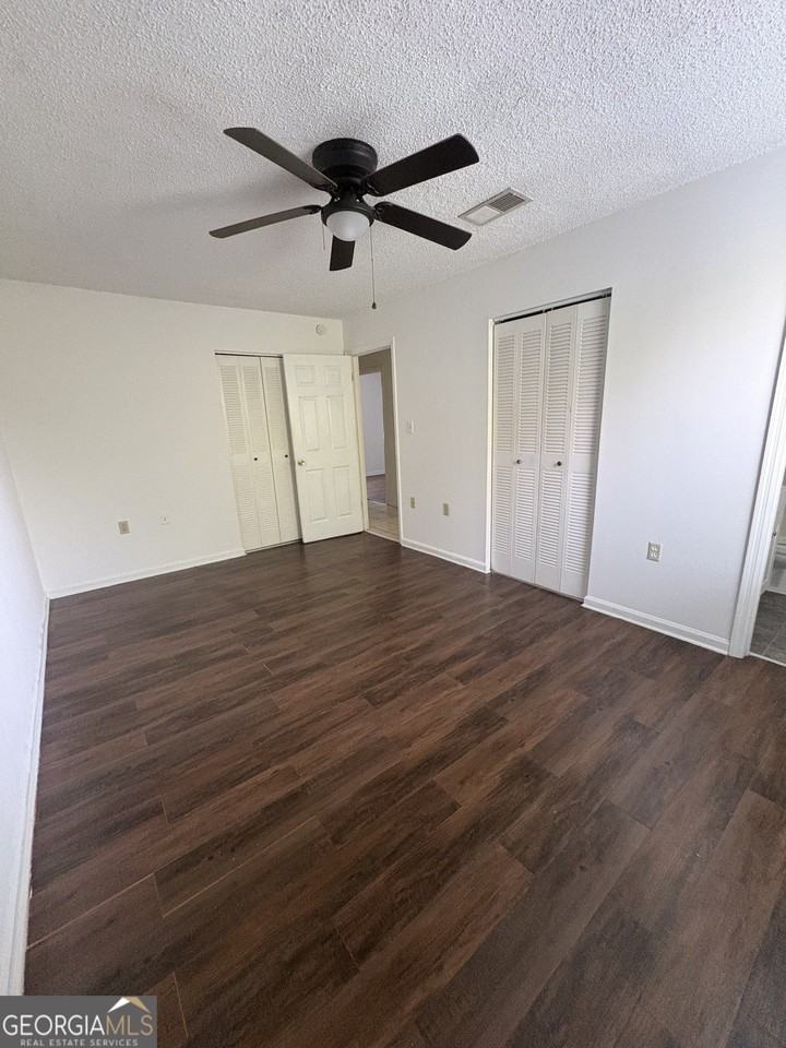 502 Chateau Cir - Photo 5 of 12