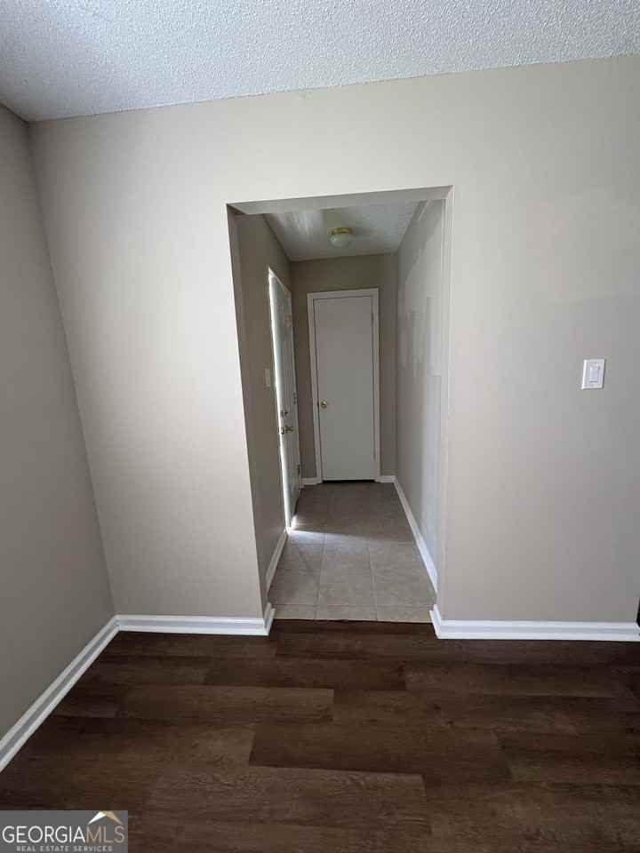 853 Mission Trace Dr - Photo 2 of 15