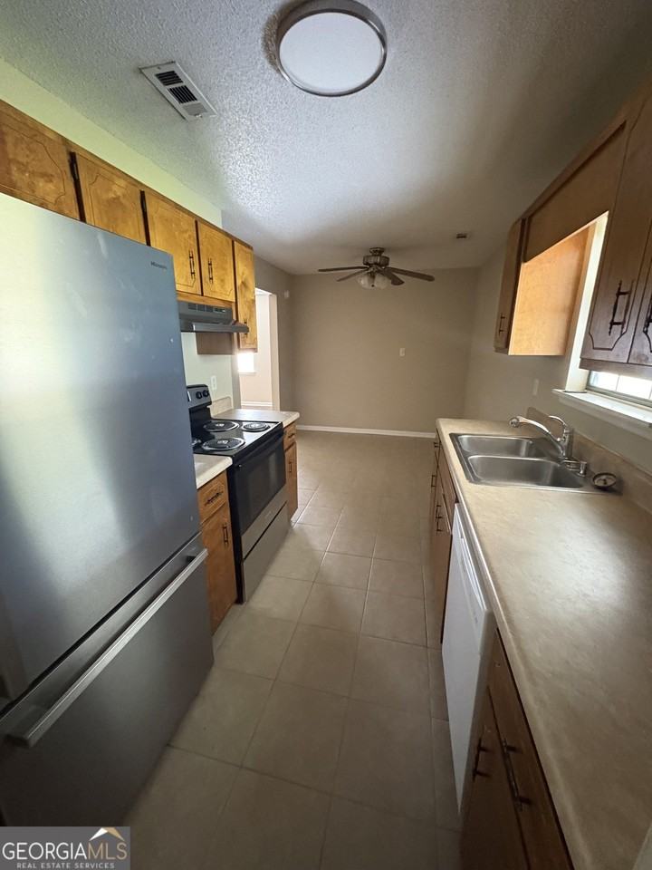 853 Mission Trace Dr - Photo 4 of 15