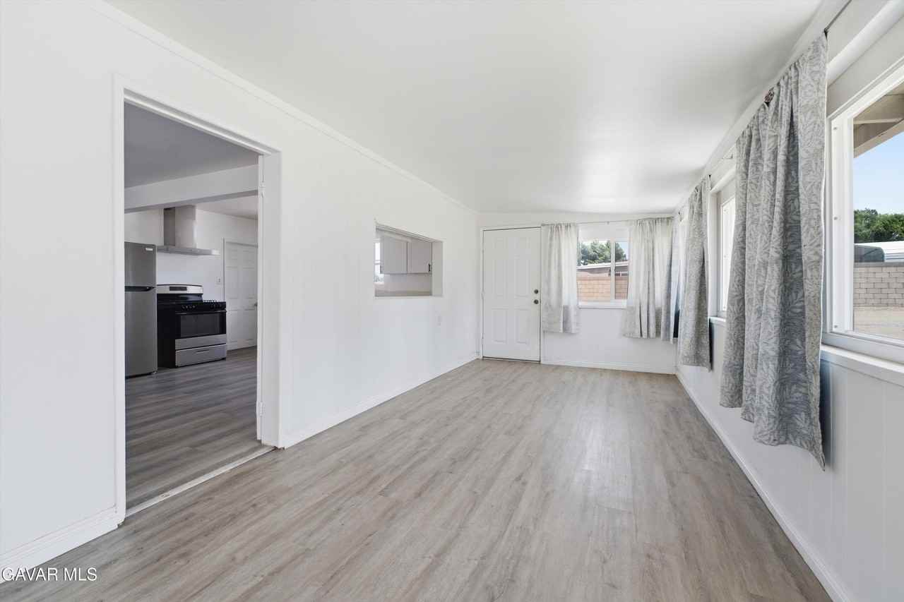 4851 W Avenue M8 - Photo 7 of 12
