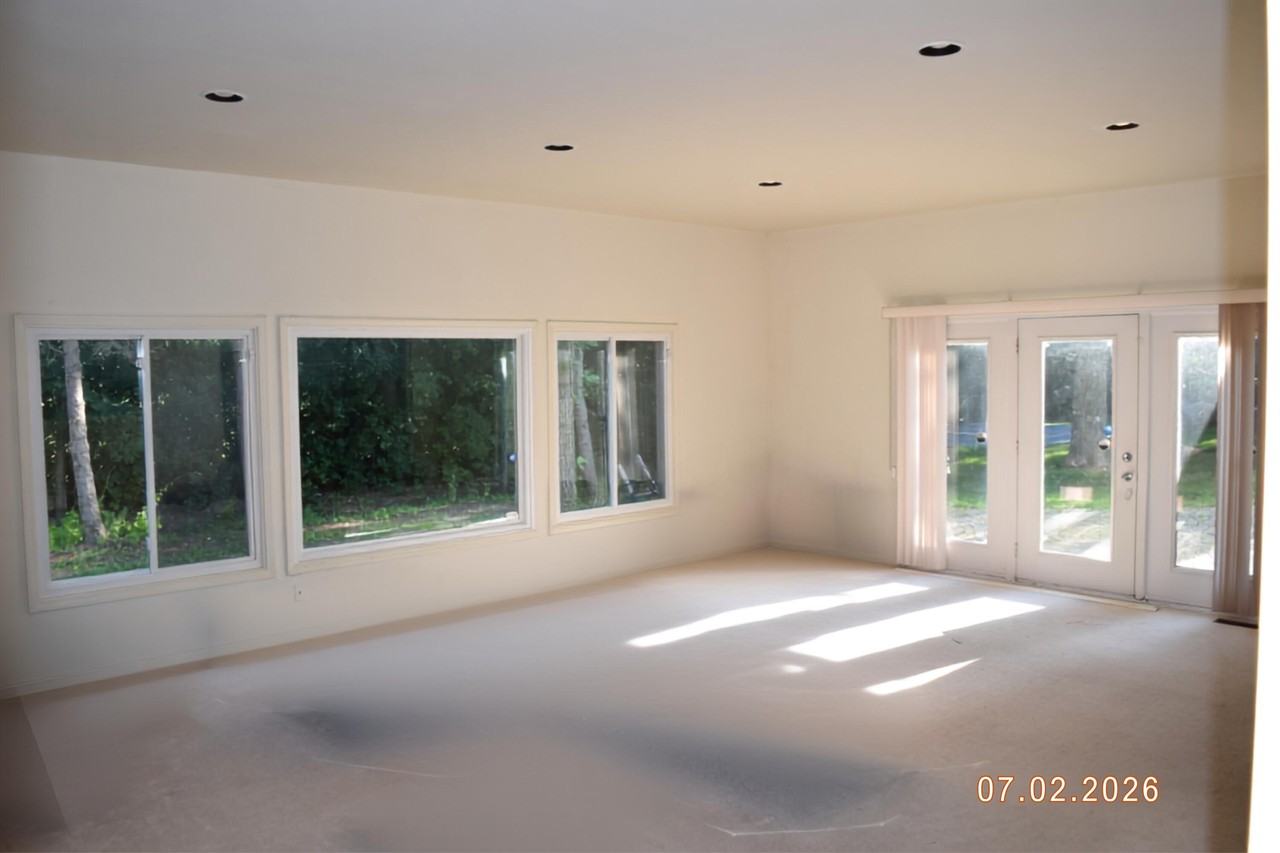 1431 Provincial Dr - Photo 5 of 11