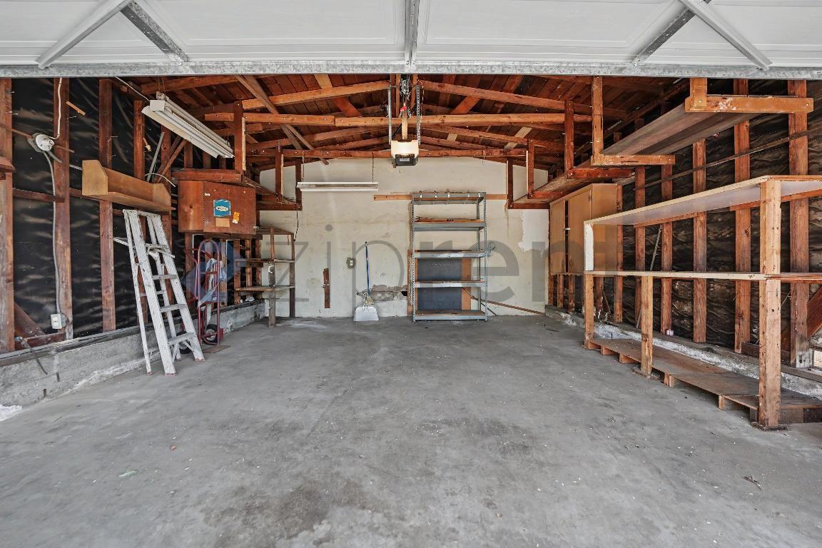 652 35th St - Photo 2 of 27