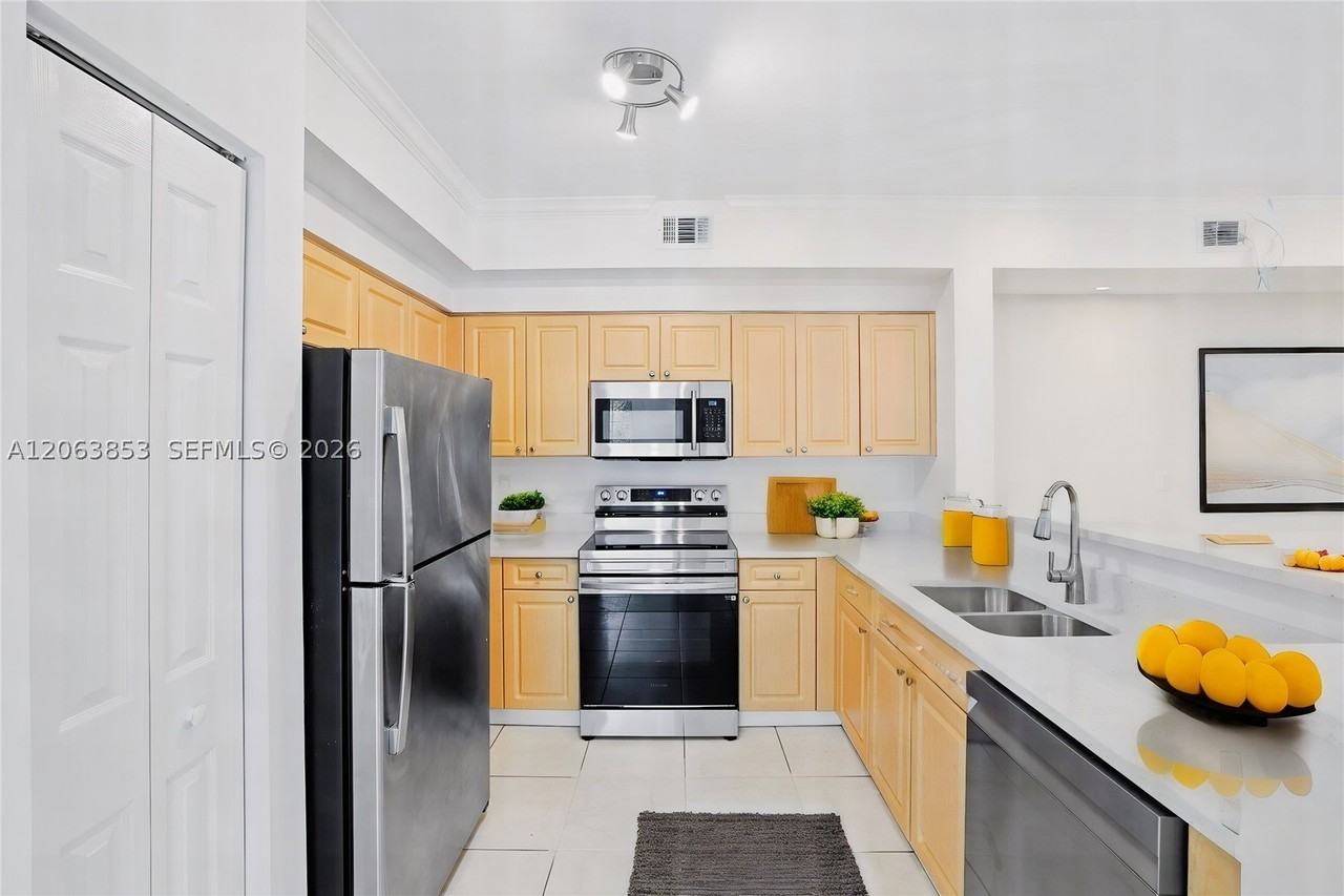 6831 Sw 44th St #205 - Photo 2 of 31